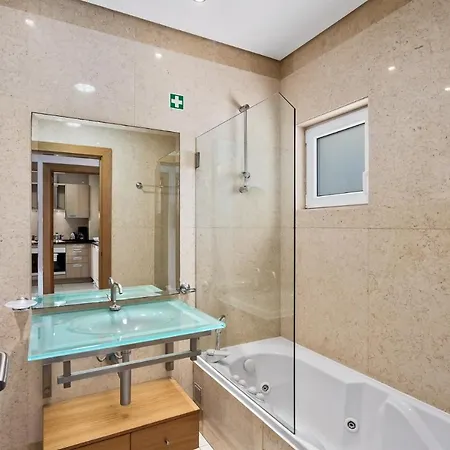 Immaculate 1-Bed Beach Apartment In Albufeira *