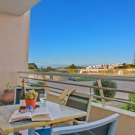 아파트 Immaculate 1-Bed Beach Apartment In Albufeira *